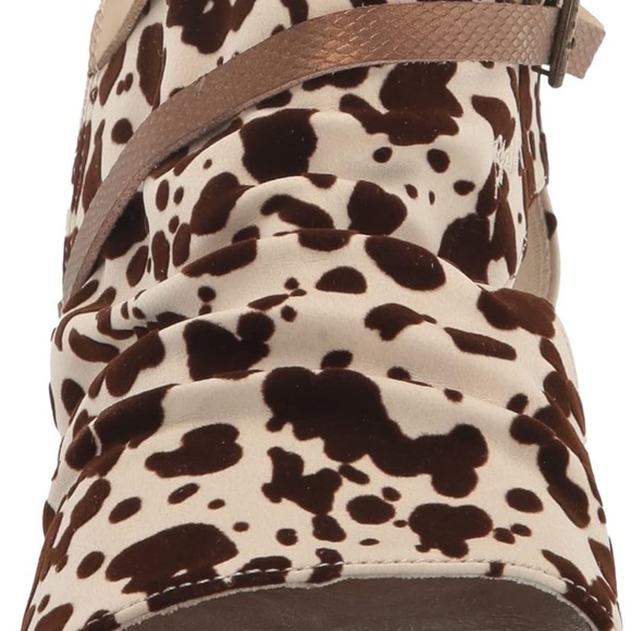 Blowfish Women's Brown and Cream Sandals - Picture 2 of 6